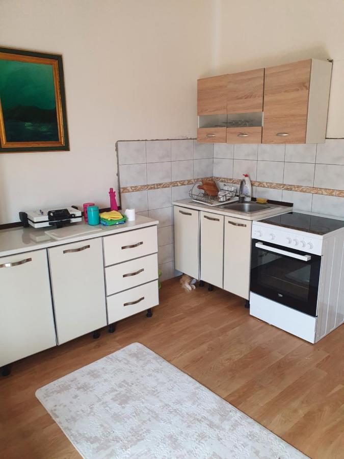 Apartmen Kuca Za Odmor I Familiju Bar Exteriör bild